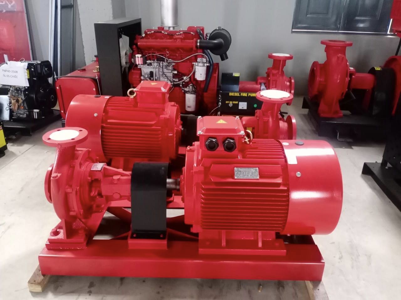Bơm pccc Himawari động cơ điện đầu rời công suất 75KW giá vẫn tốt như những ngày đầu.